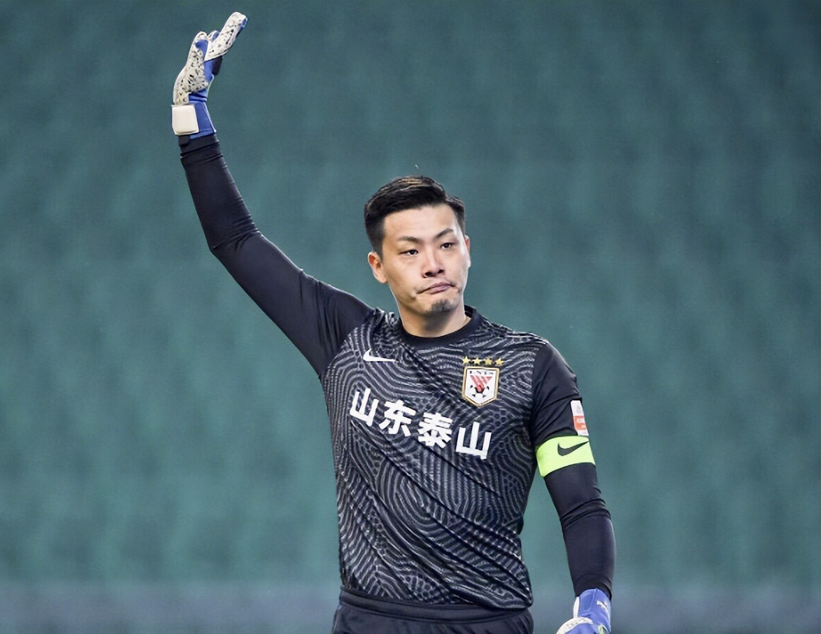 关于NBA季后赛集结日再迎强敌，山东泰山官宣签约，主帅态度：话题不断，心理建设被强调的信息